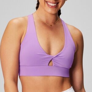 Fabletics Oasis Twist Medium Impact Sports Bra in a Pinkish/Purple Color- Size M